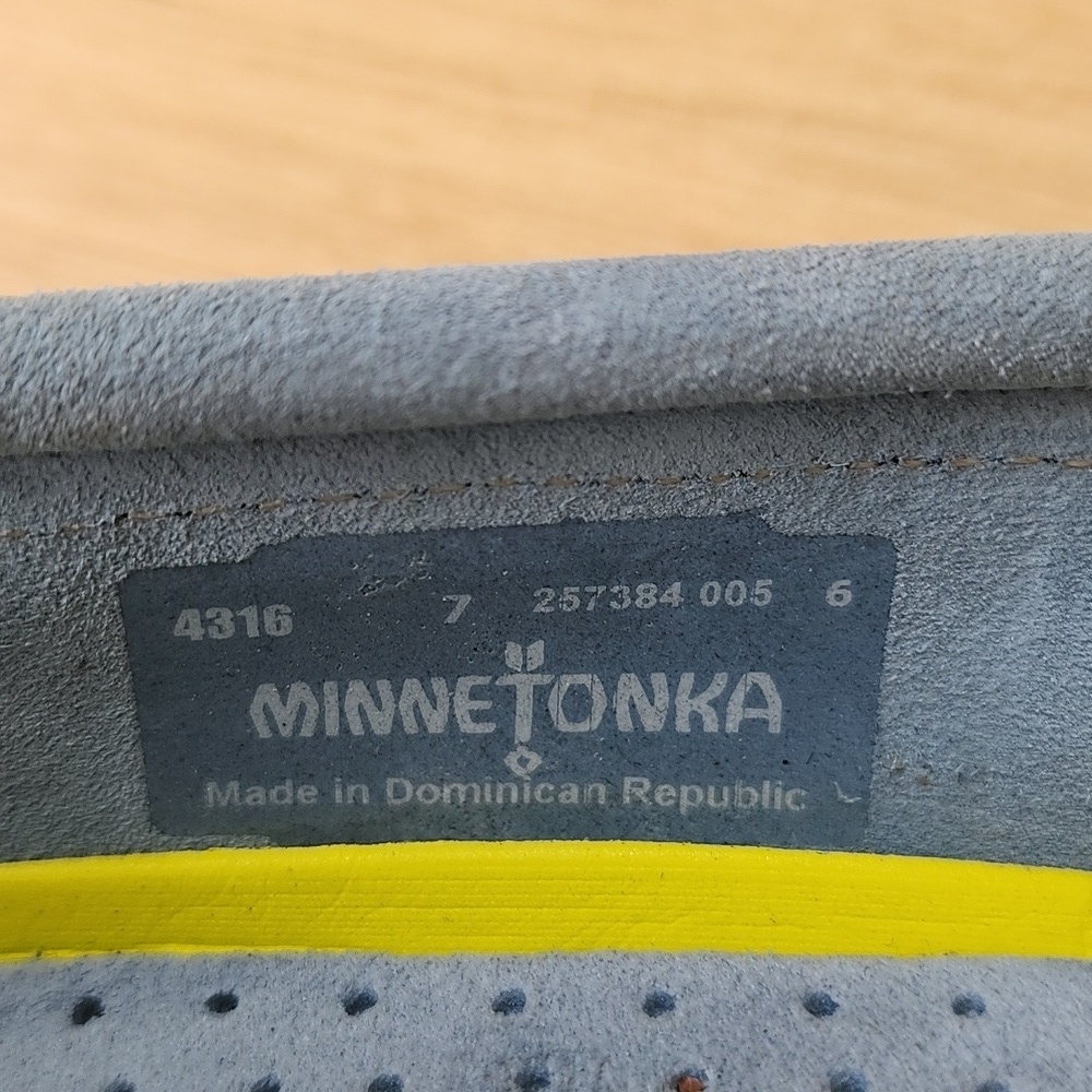 Minnetonka light blue suede moccasins size 7 - Picture 10 of 11
